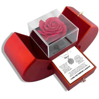 Four Leaf Clover Necklace & Gift Box