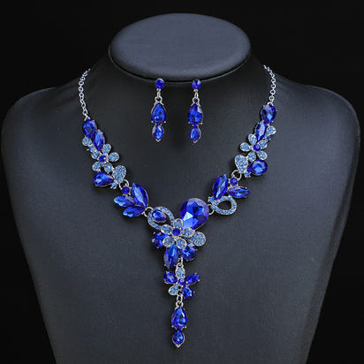 Vintage Floral Necklace and Earrings Set