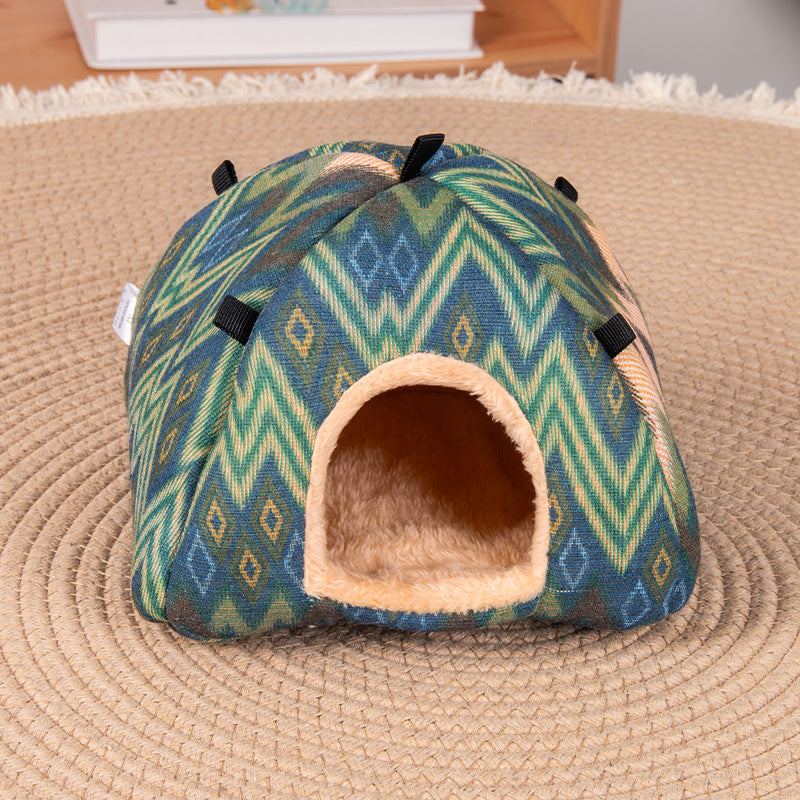 Cozy Enclosed Pet Den for Small Pets – Breathable & Warm Hideaway